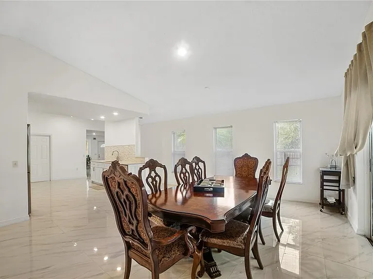 201 Great Yarmouth Ct — Photo 11
