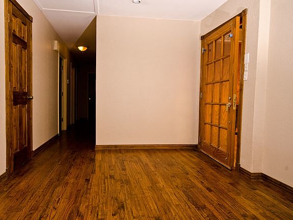 3rd image of 1714 N Yale Dr