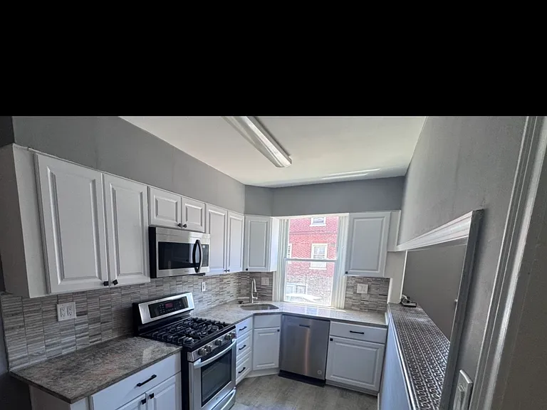 7438 Rugby St — Photo 5