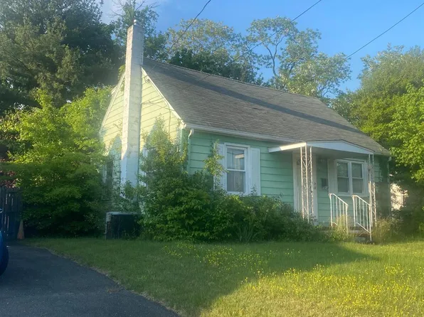 34 Collins Rd, Hamilton, NJ 08619
