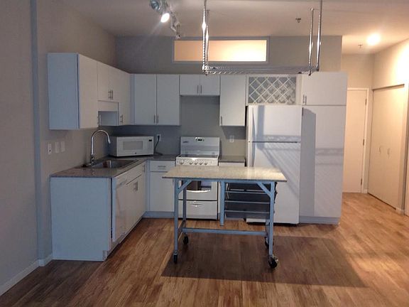 2nd image of 275 Union Blvd APT 1601