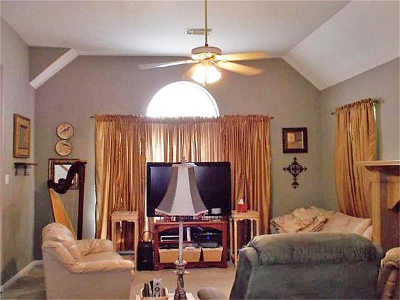 3rd image of 61 Joshua Ct