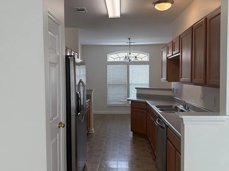 227 Spring Crossing Cir — Photo 6