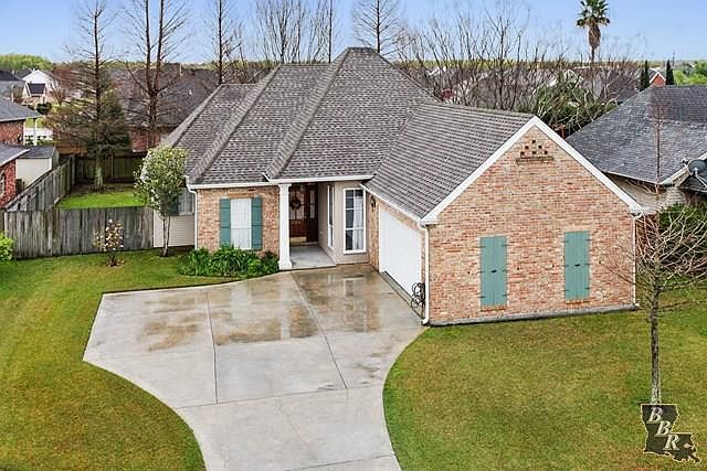 1st image of 245 Woodwind Dr
