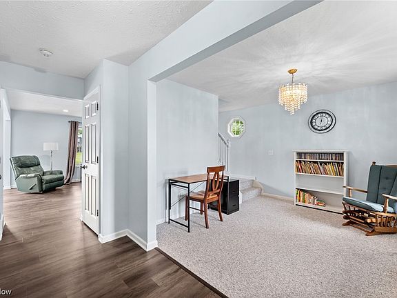 3rd image of 6535 Hunter Dr