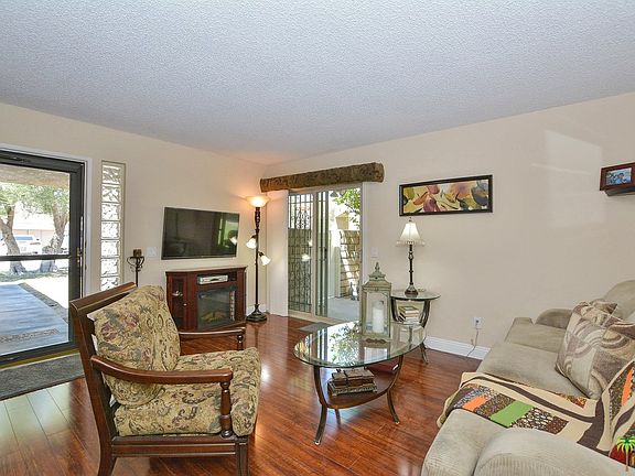 3rd image of 2910 W Sunflower Cir