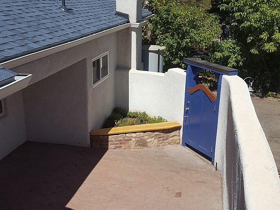4th image of 805 Solano Dr NE