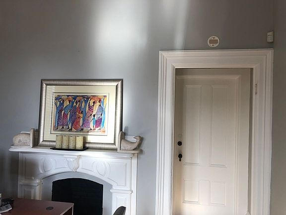 3rd image of 31 N Oak St