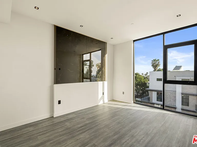 1021 N Ogden Dr #Penthouse 5 — Photo 13