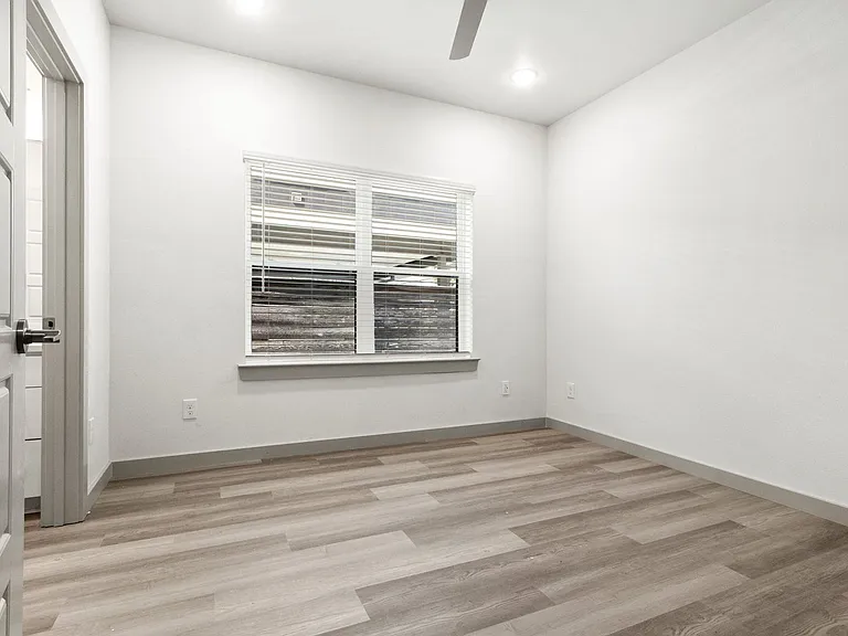 3141 Waits Ave — Photo 15