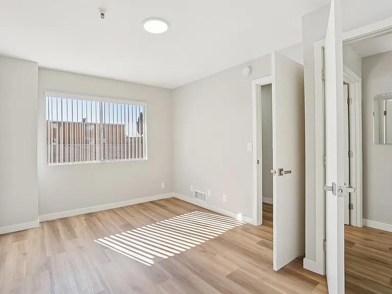 Lemoli Apartments — Photo 42