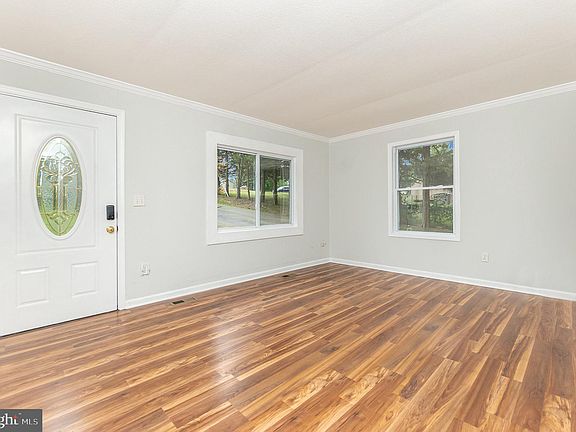5th image of 11002 Doe Cir