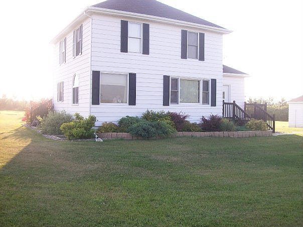 1st image of 600 104th St SE