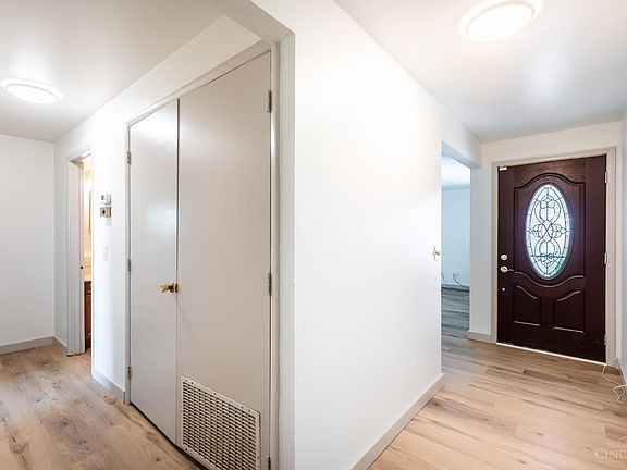 3rd image of 5433 Cleander Dr