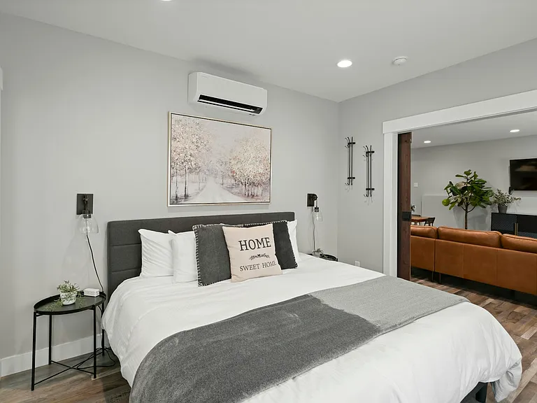 "Our stay was fabulous. The place was stylish, clean, and with high quality amenities... We were ready to move in by the end of our stay. It was so comfortable and convenience! We loved it!" - Caroline (June 2024)