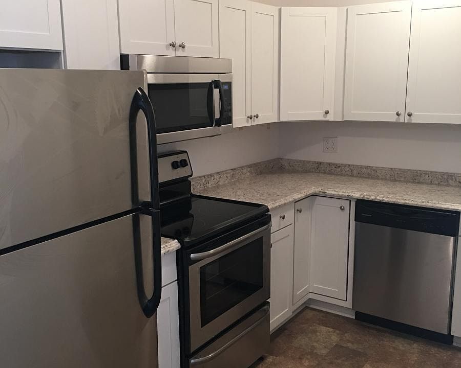 1st image of 1125 Lakeside Dr #47-D