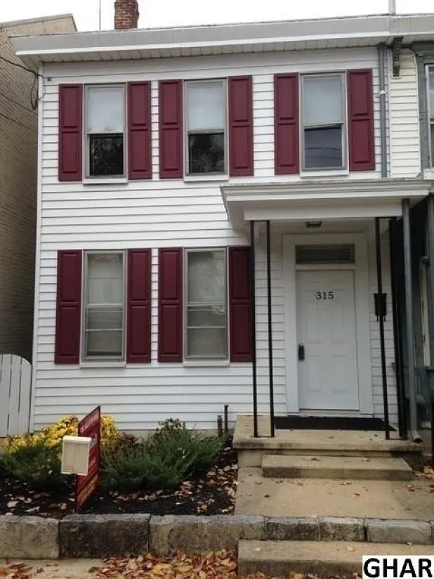 315 E Louther St photo 1