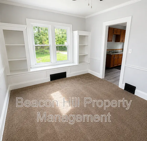 12909 Benwood Ave — Photo 2