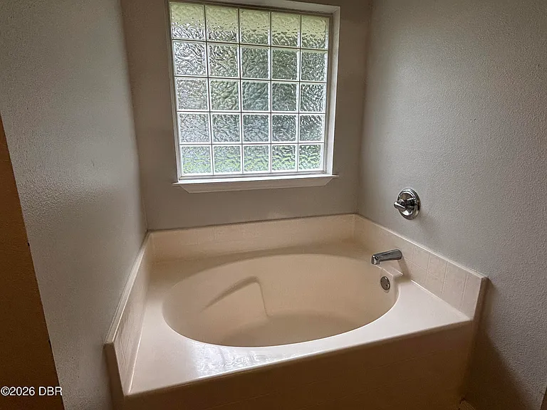 35 Rae Dr — Photo 21