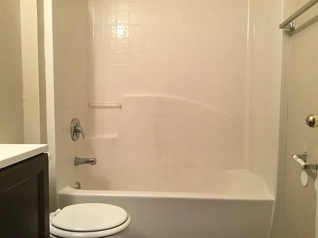 7861 Harbor Bend Cir — Photo 9