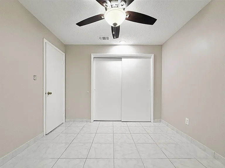 8221 Granada Blvd — Photo 21