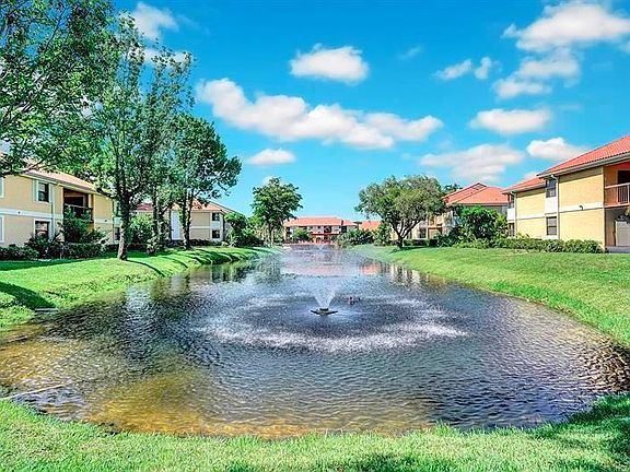 4th image of 5641 Riverside Dr #306B1