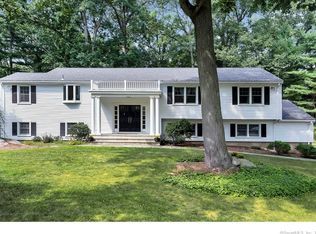 23 Highline Trl S, Stamford, CT 06902