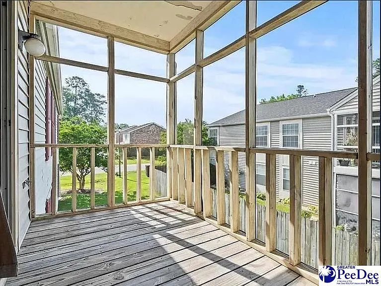 701 Coventry Ln — Photo 27