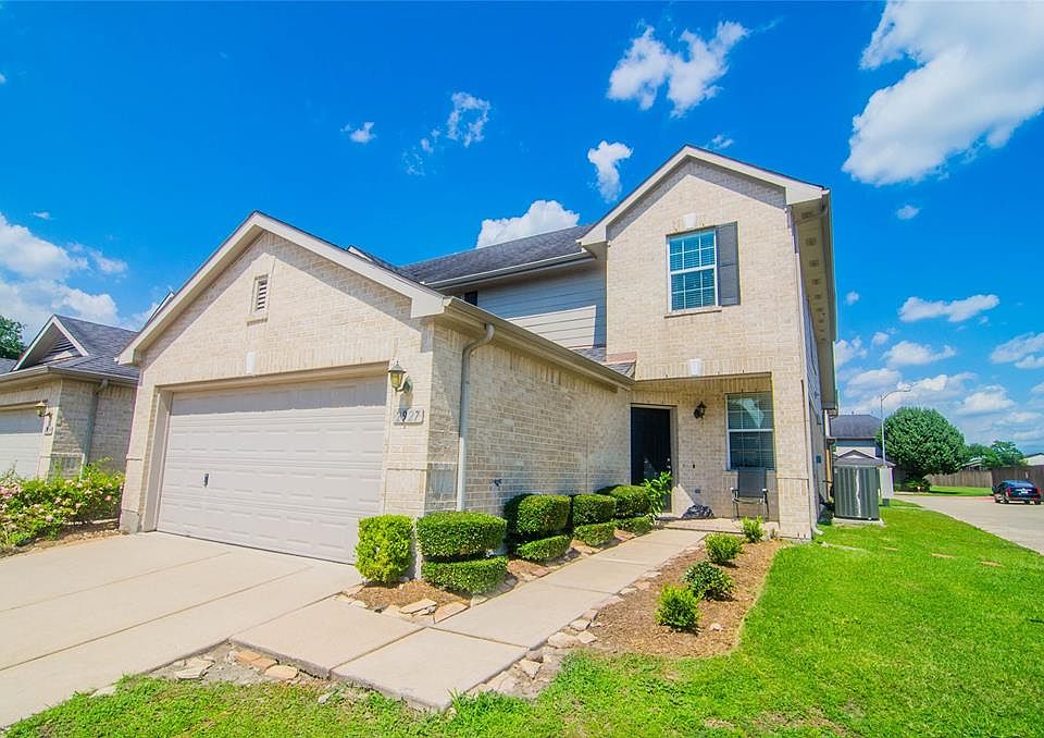 1st image of 2927 Meadowglen Crst
