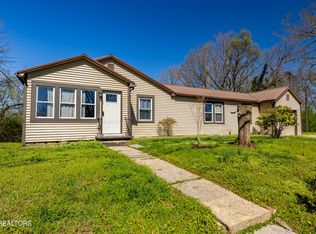 4257 Skyline Dr, Knoxville, TN 37914