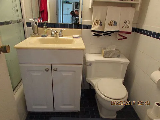 Sold by NY Metro Realty Group | media 21
