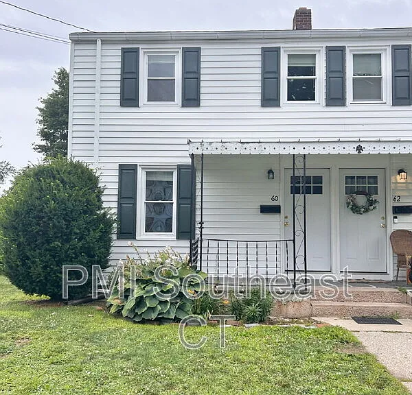 60 Hawthorne Dr — Photo 1