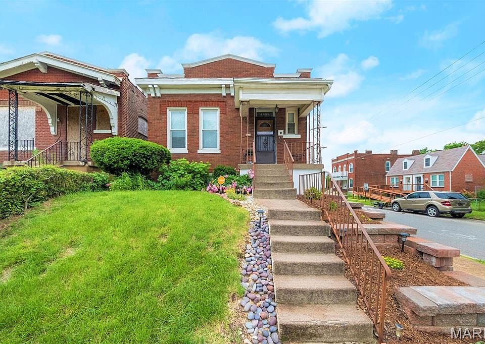 1st image of 4898 Margaretta Ave