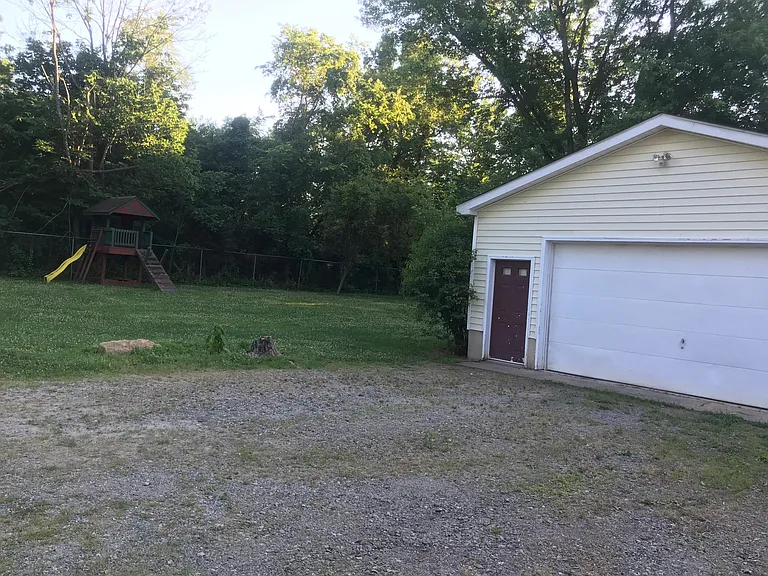 Poplar St — Photo 7