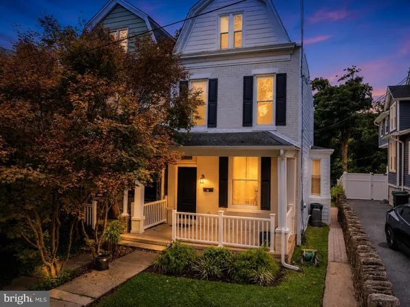 104 E Jefferson St, Media, PA 19063