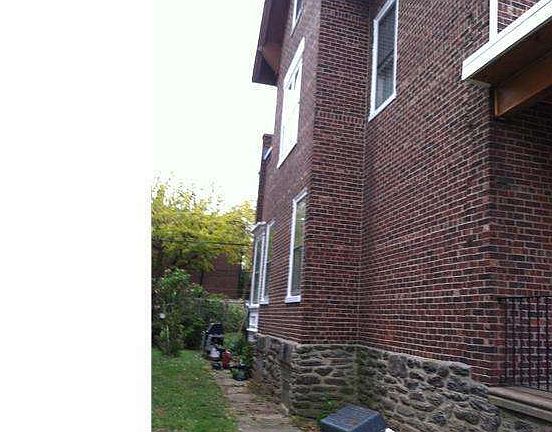 3rd image of 214 E Wyoming Ave