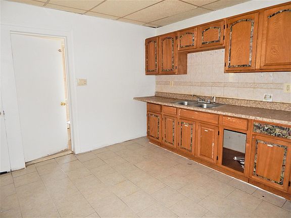 #165 Kitchen view 2