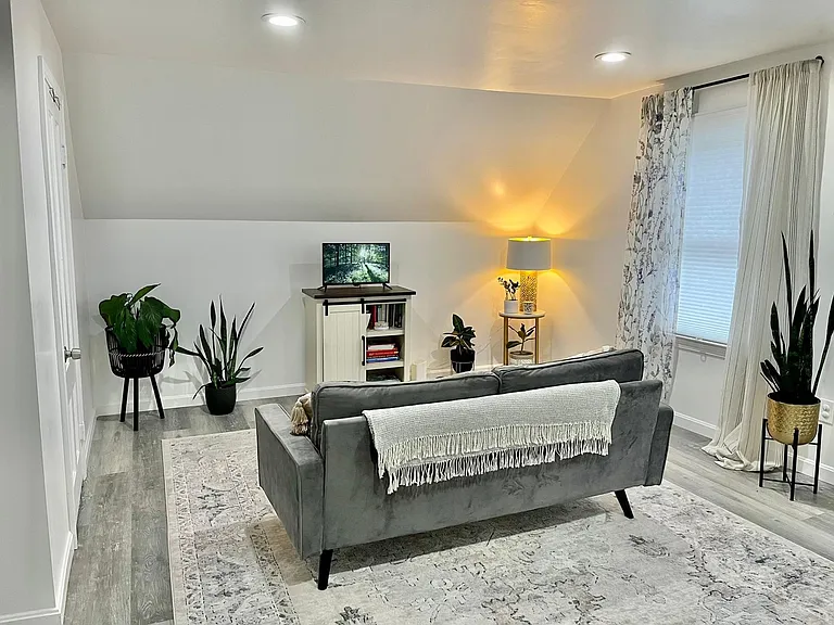 31 Nagle St #2 — Photo 1