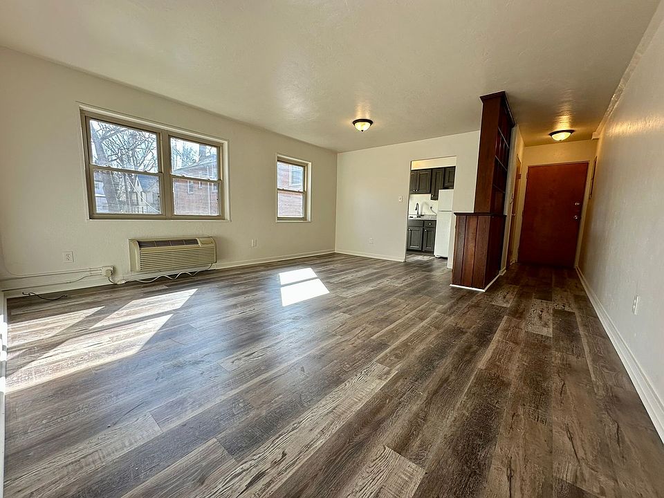 1st image of 400 4th St #5