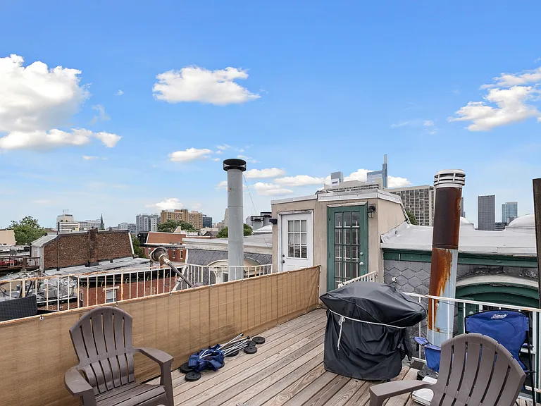 2103 Green St #3F — Photo 32