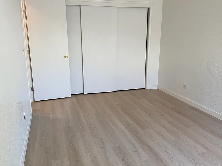 1343 Ford Ave — Photo 11