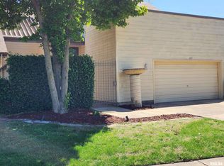 3116 Turning Mill Dr, Springfield, IL 62704