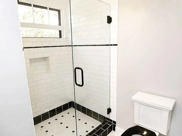 291 S Glassell St — Photo 24
