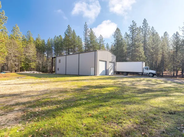 5001 Azalea Dr, Grants Pass, OR 97526