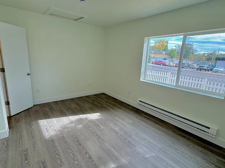 412 W 20th St #4 — Photo 5