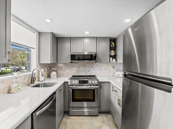 2929 SE Ocean Boulevard #104-7, Stuart, FL 34996