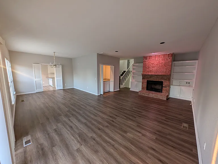 Living / Dining Area
