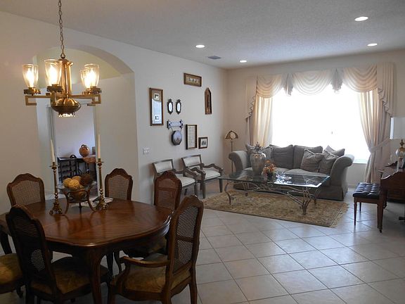4th image of 6632 Lucaya Ave