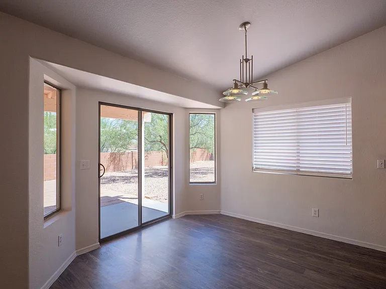 458 W Paseo Rio Grande — Photo 6