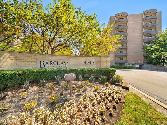 3rd image of 4545 W Touhy Ave APT 424W